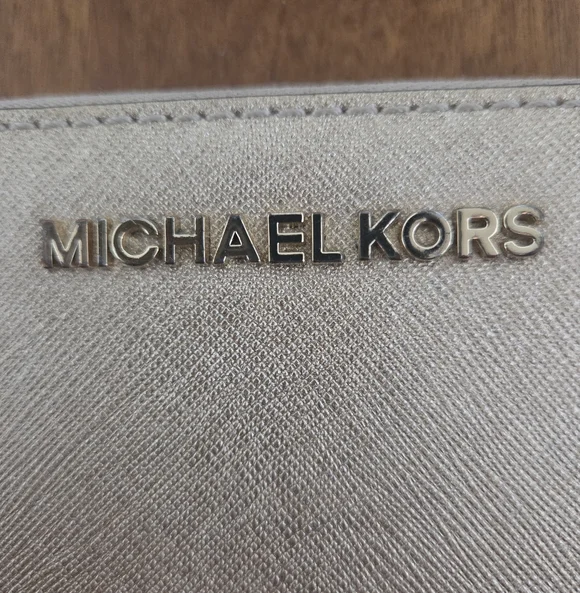Michael Kors Metallic Gold Wallet - Picture 3 of 8